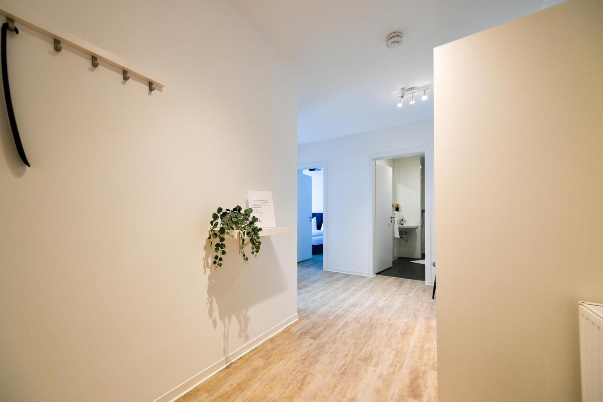 Ferienwohnungen Am Theater - Modern, Zentral Und Ruhig Mit Kueche, Waschtrockner, Netflix, Wlan Und Parkplatz- 2 Zimmer, 52 Qm Cottbus Zimmer foto