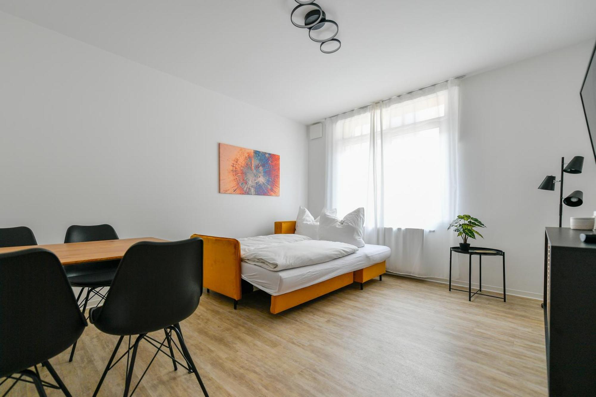 Ferienwohnungen Am Theater - Modern, Zentral Und Ruhig Mit Kueche, Waschtrockner, Netflix, Wlan Und Parkplatz- 2 Zimmer, 52 Qm Cottbus Zimmer foto